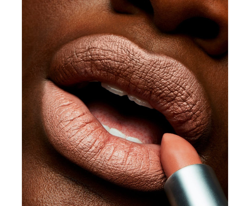  MAC Matte Lipstick ~Honeylove~ : Beauty & Personal Care