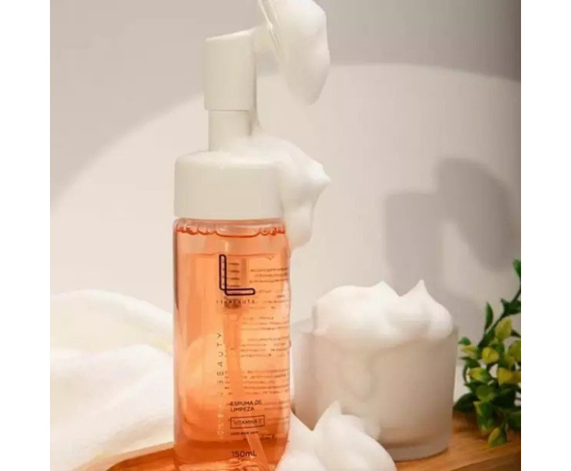 CLEAN BEAUTY ESPUMA DE LIMPEZA FACIAL - LIVIA DINIZ CLEAN BEAUTY ESPUMA DE LIMPEZA FACIAL - LIVIA DINIZ