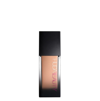 245B PEACHES N CREAM BASE HUDA LUMINOUS MATTE