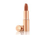 BATOM CATWALKING CHARLOTTE TILBURY BATOM CATWALKING CHARLOTTE TILBURY